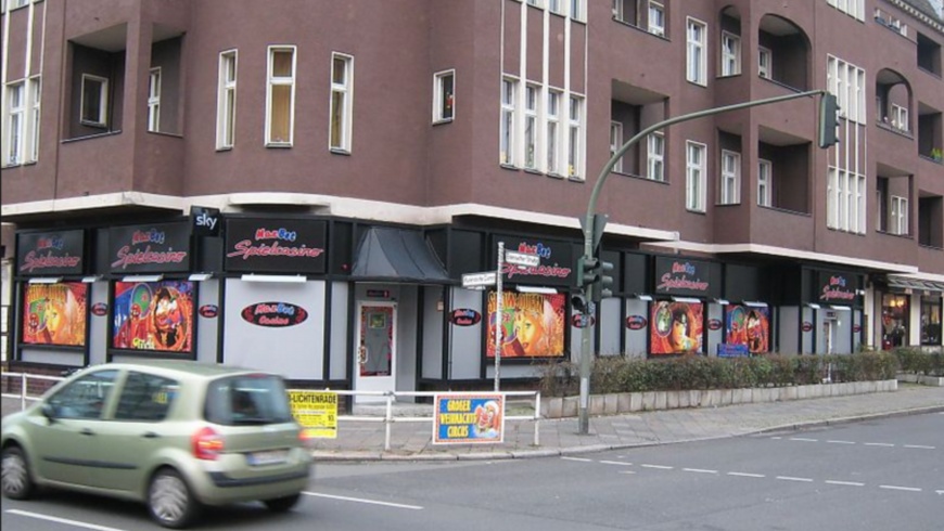 Spielhallen-Komplex in Tempelhof