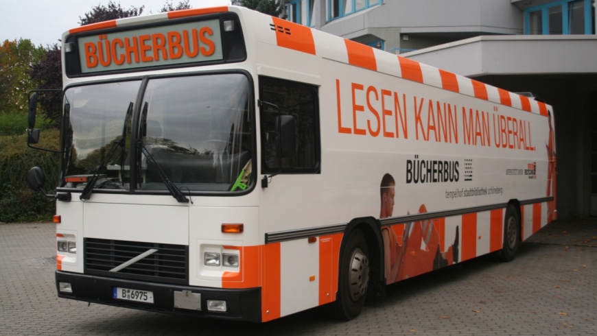 Bücherbus der Stadtbibliothek Tempelhof-Schöneberg