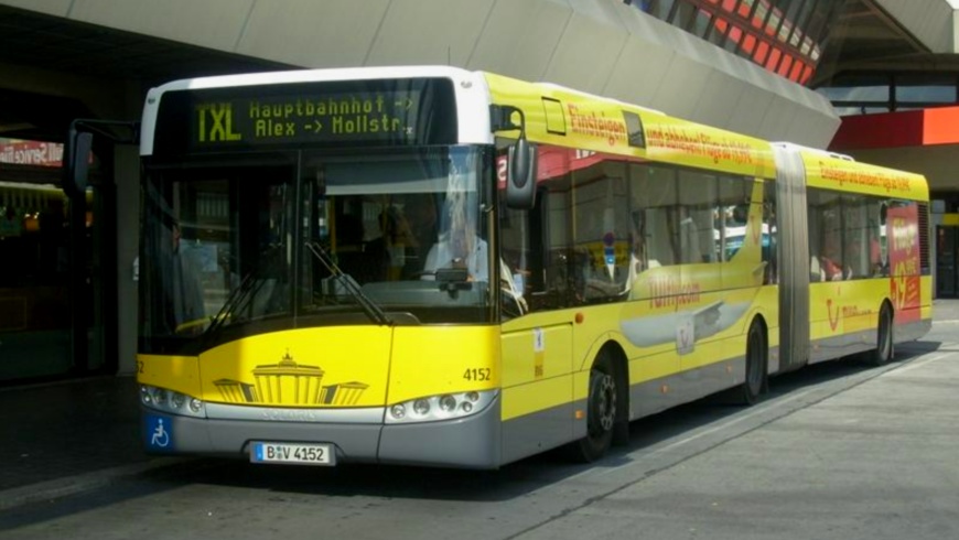 BUS TXL am Terminal in Tegel