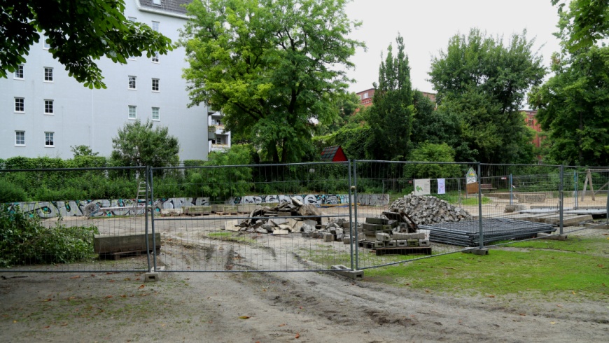 Spielplatz: Baubeginn im Heinrich-Lassen Park