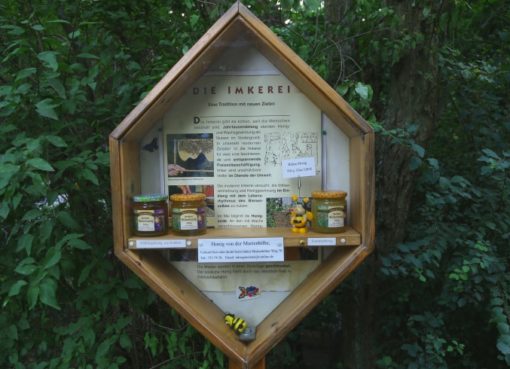 Honigvitrine in der Marienhöhe