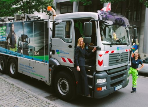 Tank-Saug-Fahrzeug der Berliner Wasserbetriebe