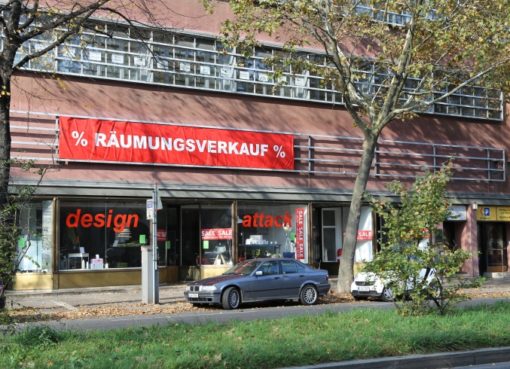 Hauptstraße: Räumungverkauf bei design attack