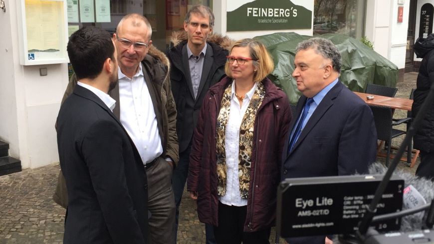 Solidaritätsbesuch bei Yorai Feinberg