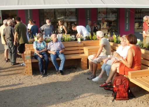 Temporäre Sitzbänke