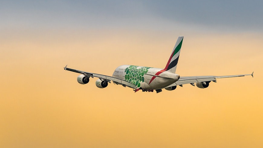 Airbus A 380 von Emirates beim Start