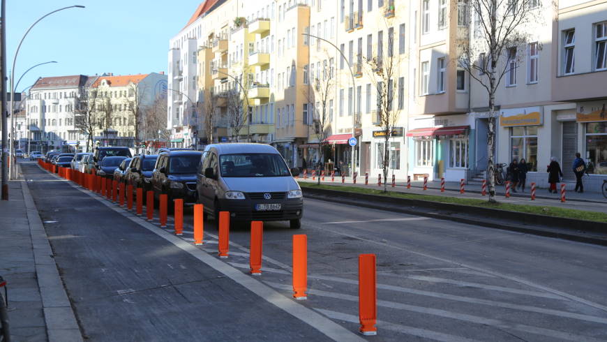 Radverkehrsstreifen Kolonnenstraße