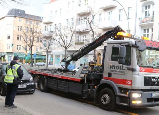 Fahrzeugumsetzung auf dem Tempelhofer Damm