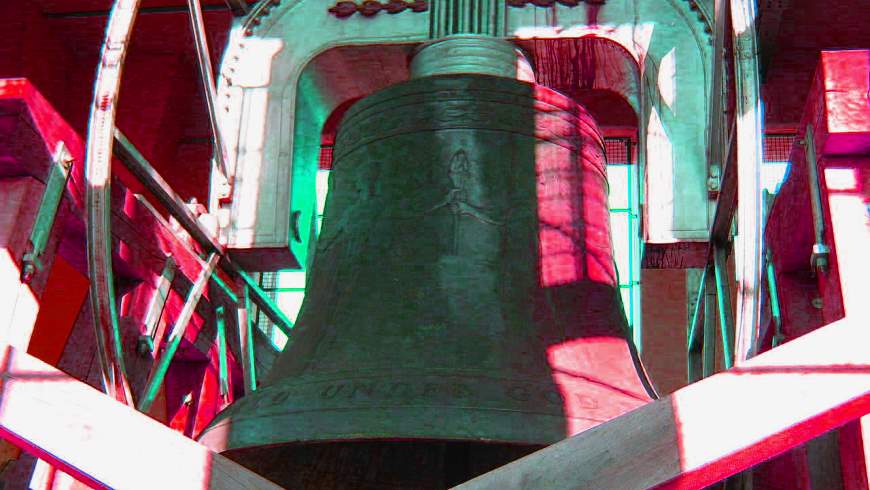 Berliner Freiheitsglocke rotgrün