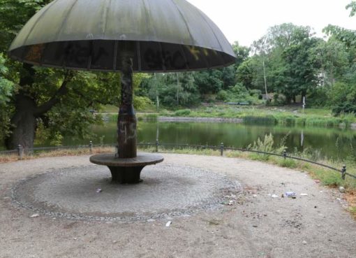 Sitzpilz“ am Klarensee im Alten Park