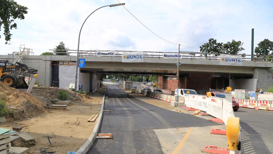 Bahnbrücke Attilastraße