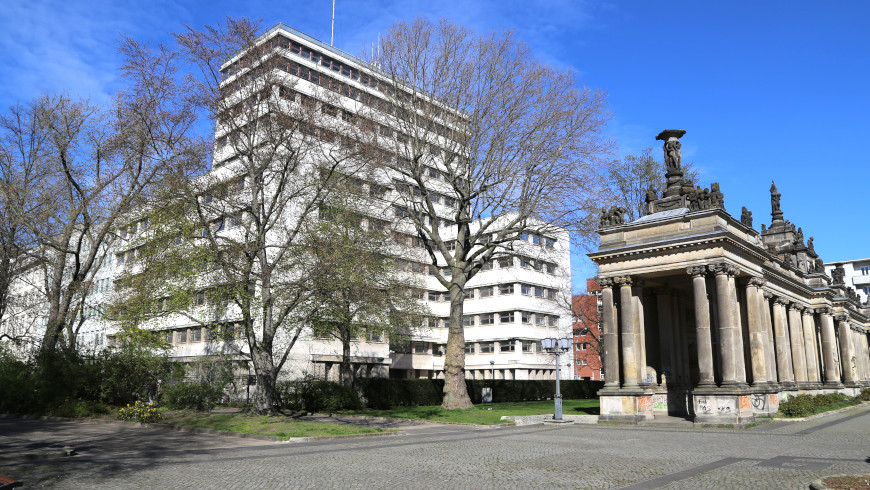 Königskolonnaden am Heinrich-von-Kleist-Park in Schöneberg - Foto: © Tempelhof-Schöneberg Zeitung