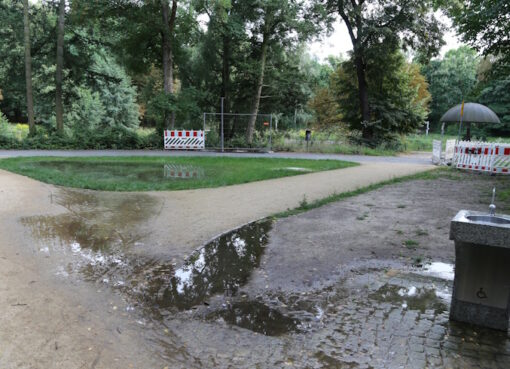 Überschwemmung im Lehne-Park