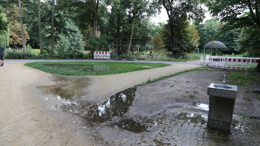 Überschwemmung im Lehne-Park