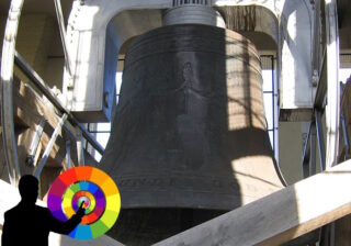 Berliner Freiheitsglocke im Rathaus Schöneberg