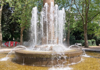 Hirschbrunnen im Rudolf-Wilde-Park
