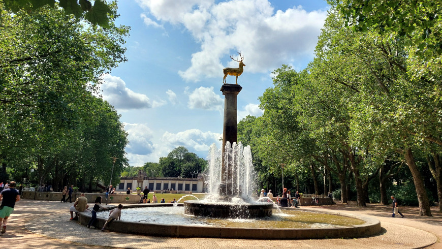 Hirschbrunnen im Rudolf-Wilde-Park